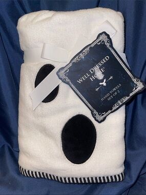 Well Dressed Home - Set of Two Halloween Theme Hand Towels with Ghost Face.